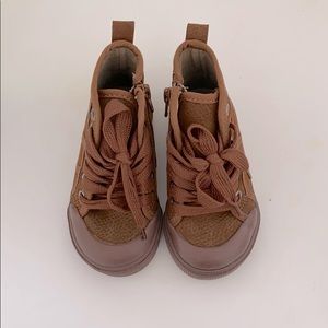 Gap brown toddler boots size 6